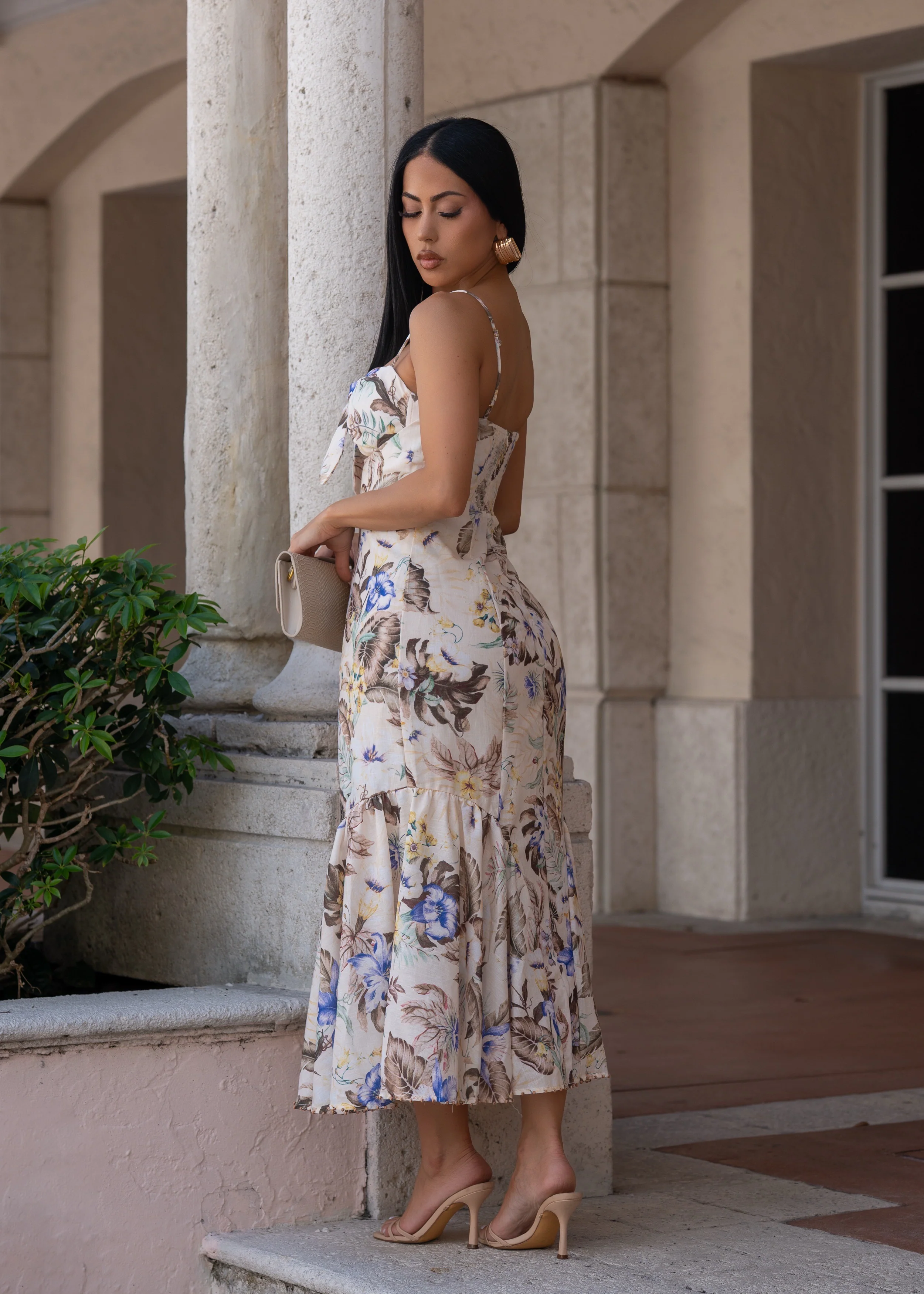 Sweetest Floral Crush Ruched Midi Dress Nude - Image 4